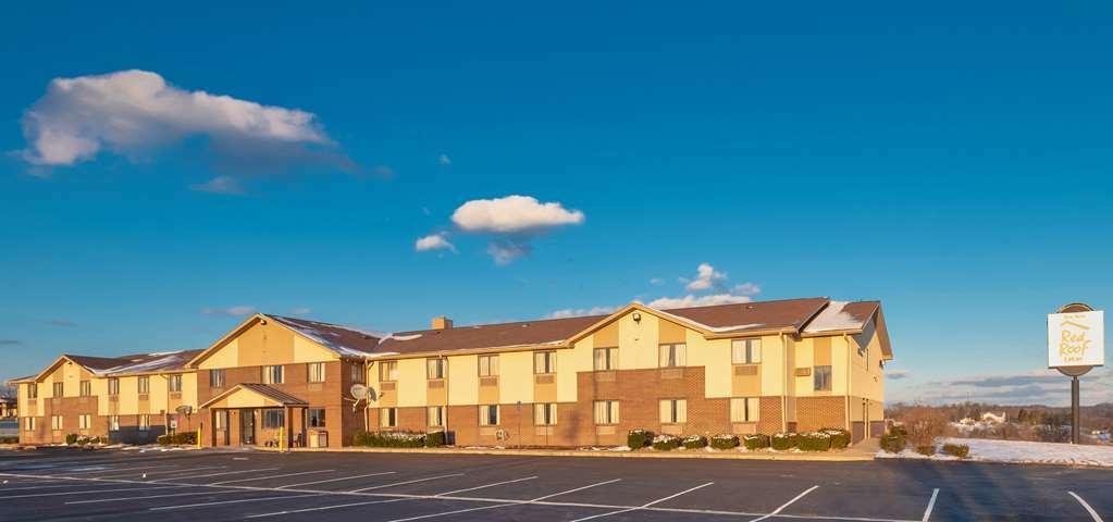 Red Roof Inn Greensburg Exterior foto